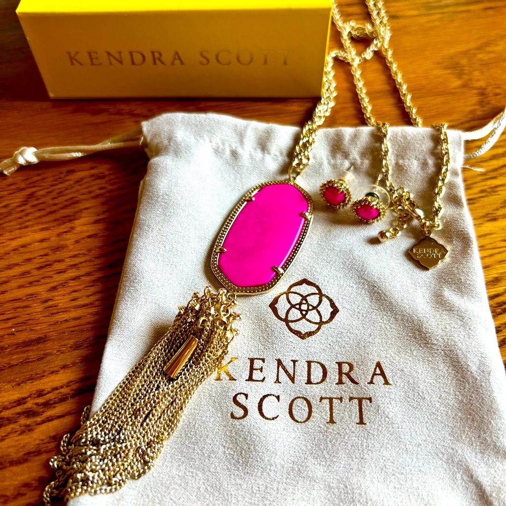Kendra Scott Rayne Pink Stone Tassel Necklace with matching earrings.